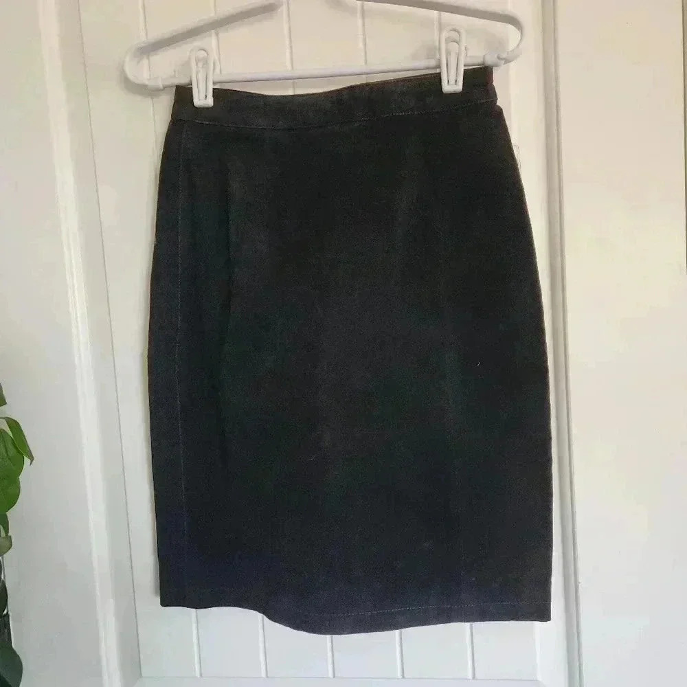 Beautiful vintage suede leather skirt - Picture 2 of 4